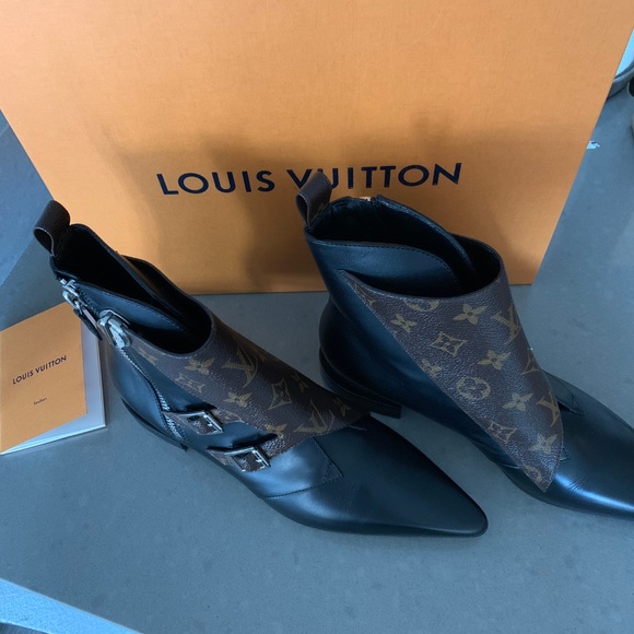 NEVER WORN Louis Vuitton Ankle Boots - Picture 3 of 8